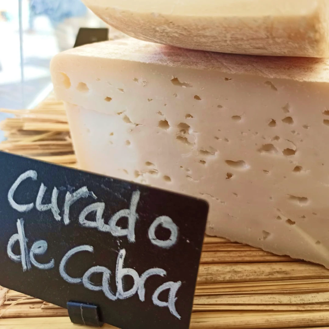 Imagen del queso de cabra hurcus curado